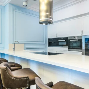 Dikigai LookBook_IMG332 Cocina Clásico–Contemporáneo en Blanco y Azul Pastel