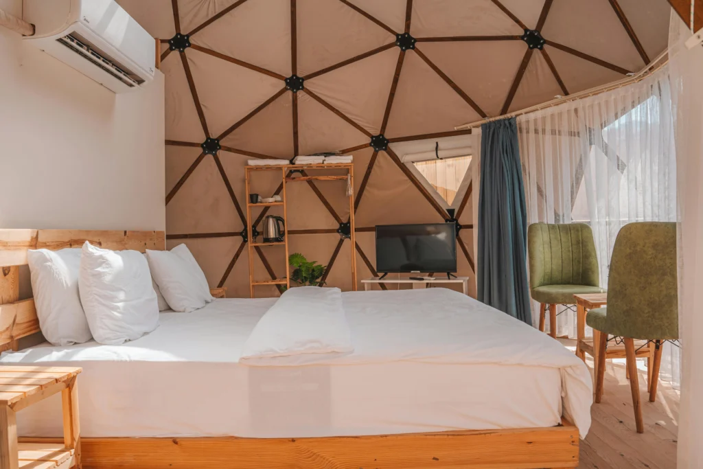 inicio Suite Geodésica con Estructura de Madera