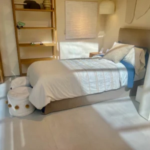 Dikigai Studio_IMG627 Dormitorio Sereno de Estilo Nórdico con Mobiliario de Madera Clara